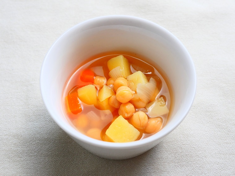 ひよこ豆のコンソメスープの写真