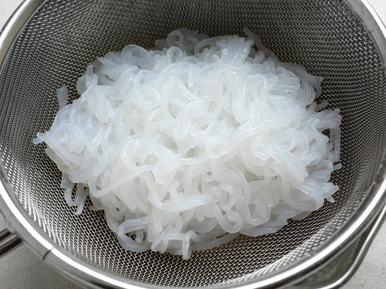 【しらたきとしいたけの煮物】電気圧力鍋で味しみ糸こんにゃくレシピ »