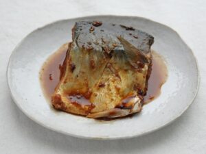 さばの甜面醬煮の写真