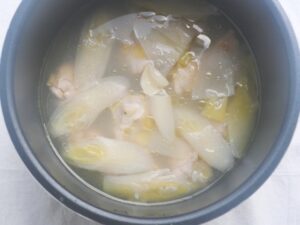 電気圧力鍋で作った参鶏湯の仕上がり