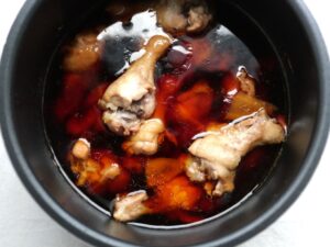 鶏手羽元の圧力調理後の様子